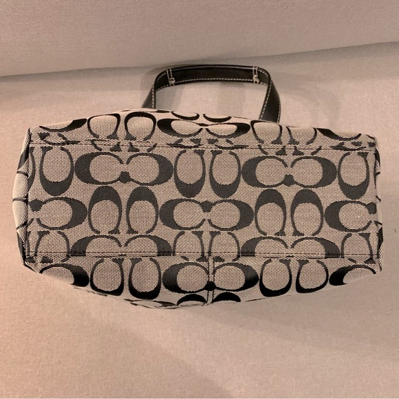 Vintage Signature Collection Coach Purse - Black - Picture 4 of 9